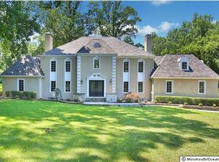 38 Club Way, Middletown, NJ 07748