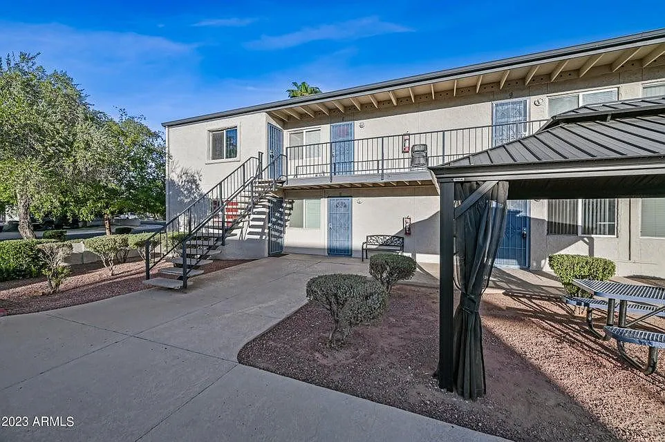 1 bed, 1.0 bath, 600 sqft, $725 — Photo 1