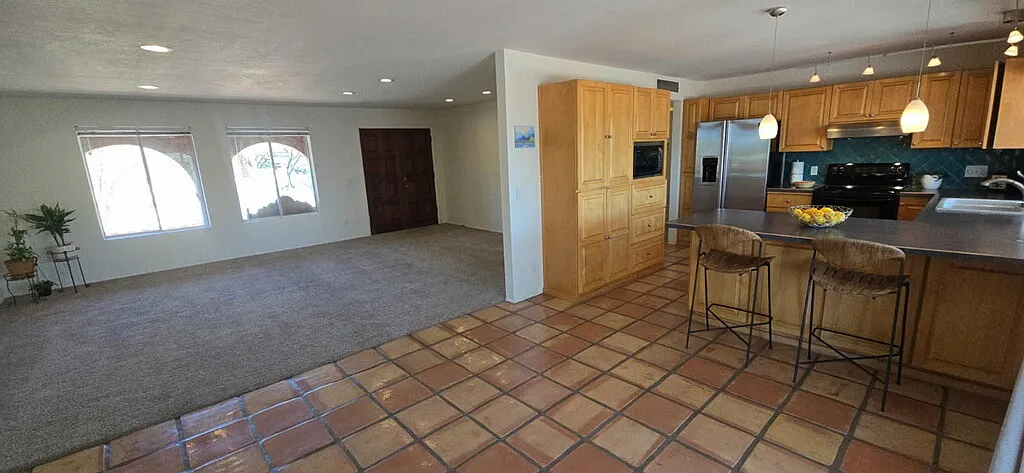 3 bed, 1635 sqft, $3,200 — Photo 3