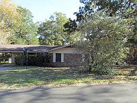 1st image of 1411 W Lakeshore Dr