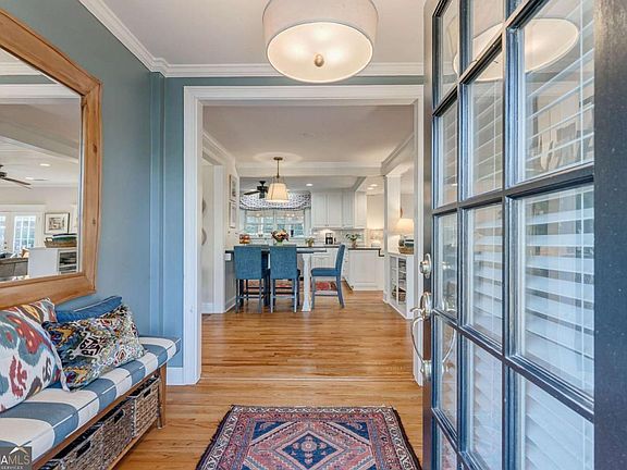 3rd image of 195 Rock Glen Rd