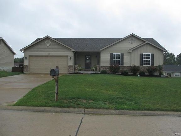 3rd image of 624 Meadowgreen Dr