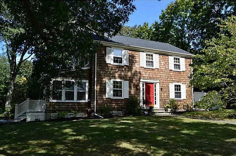 1st image of 90 Governor Bradford Dr