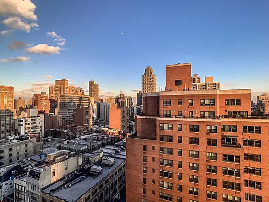 Rented by Halstead Real Estate | media 19