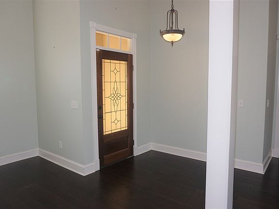 2nd image of 116 Apple Blossom Dr
