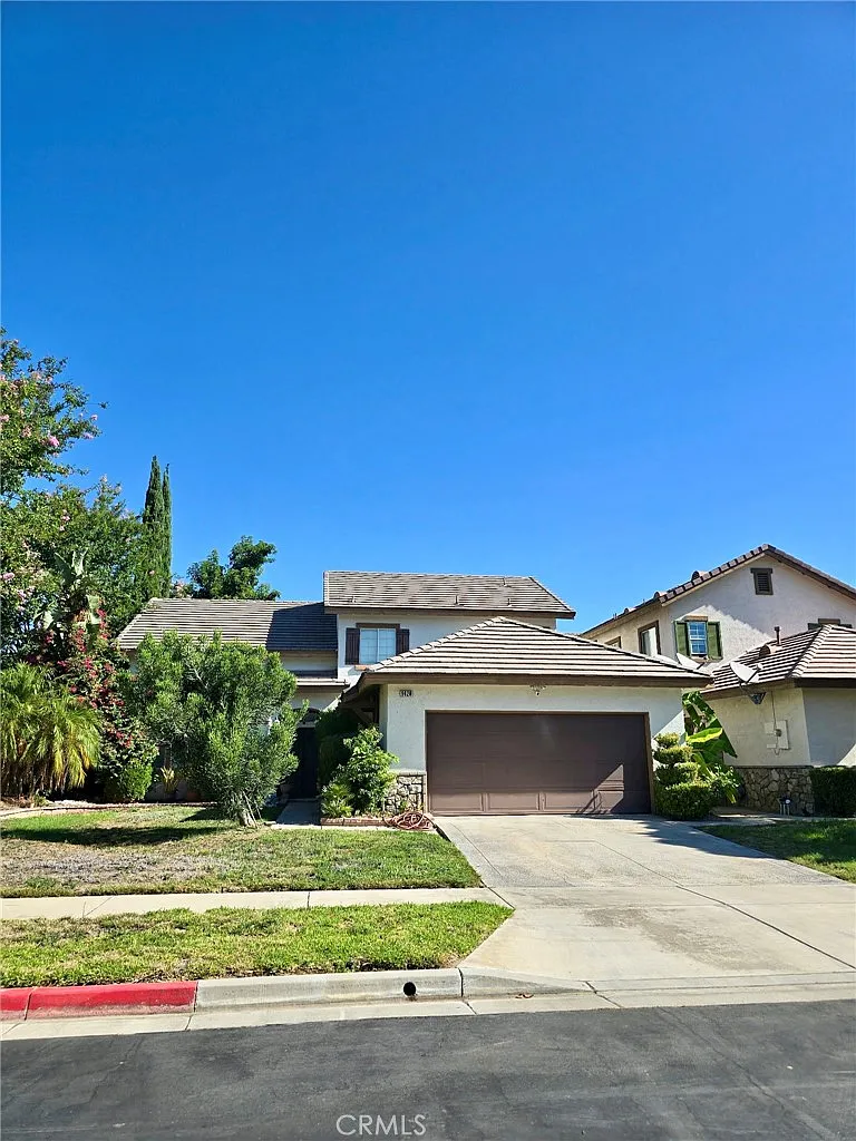 4 bed, 2031 sqft, $3,700 — Photo 1