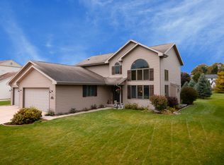 1133 Buteo Ct, Burlington, WI 53105