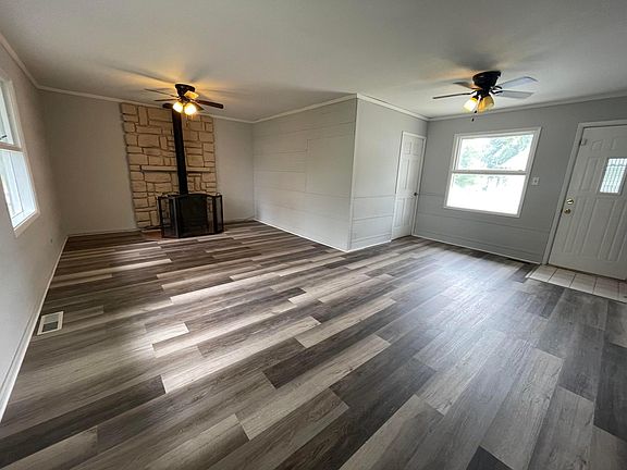 5th image of 1203 Helmen Dr