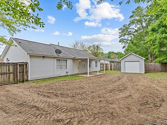 3rd image of 105 Periwinkle Ct
