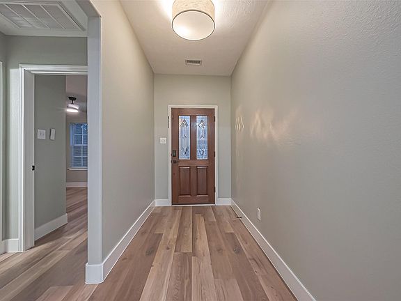 5th image of 2 Garden Lodge Pl