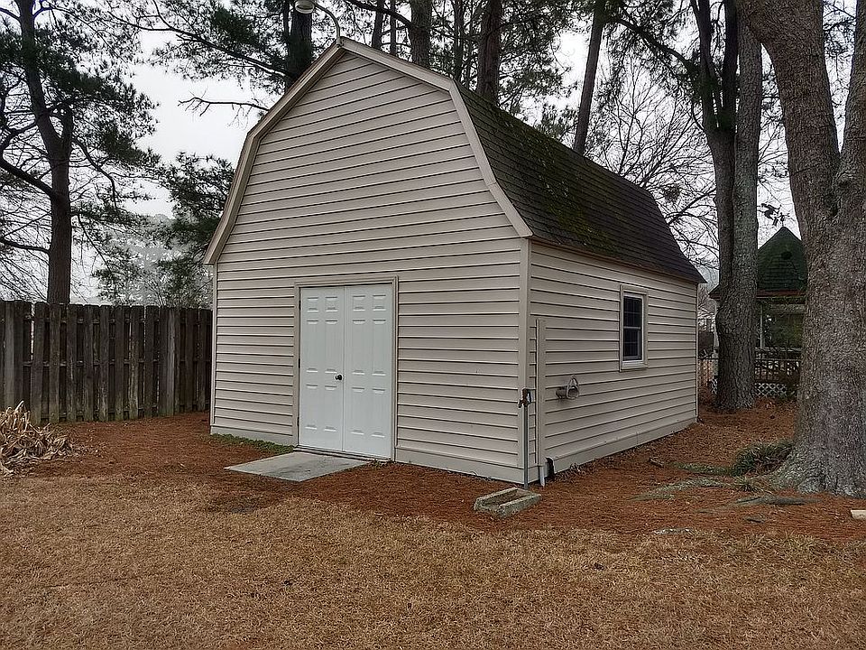 barn is wired and water