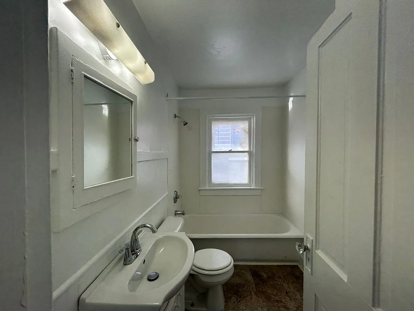 HM 1608 E 12th St - For Sale Chris McDaniel — Photo 4