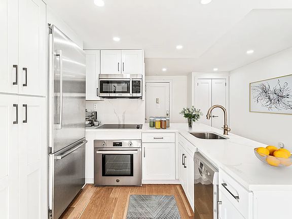2nd image of 25 E 67th St APT 9A