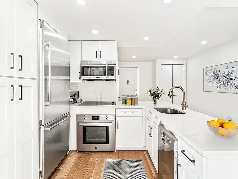 25 E 67th St #9A — Photo 2