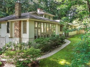 27 Rock Hill Rd, Woodbridge, CT 06525