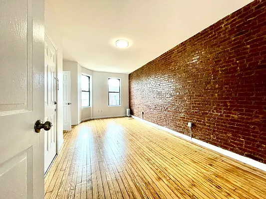 Rented by Pear NYC LLC | media 15