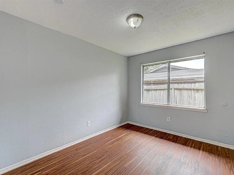 3406 Saint Benedict St — Photo 14