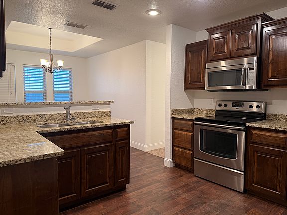 5th image of 2409 Cobblestone Cir