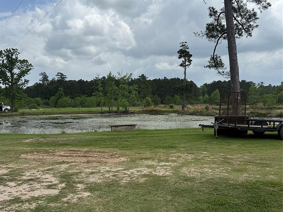 2nd image of 285 Fm 1725 Rd
