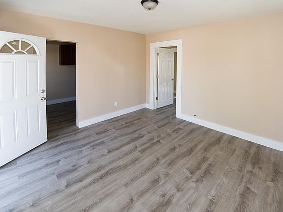 3rd image of 3104 Morales St