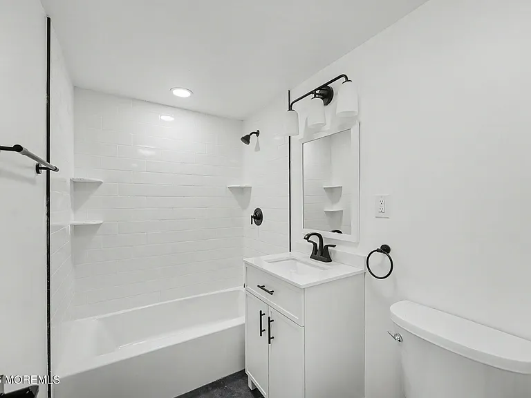 1000 River Rd #4G — Photo 17