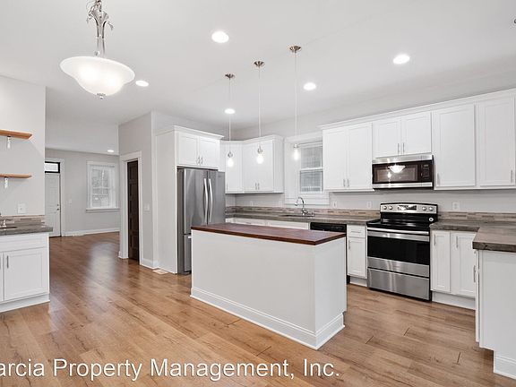 5th image of 3003 Sidney St