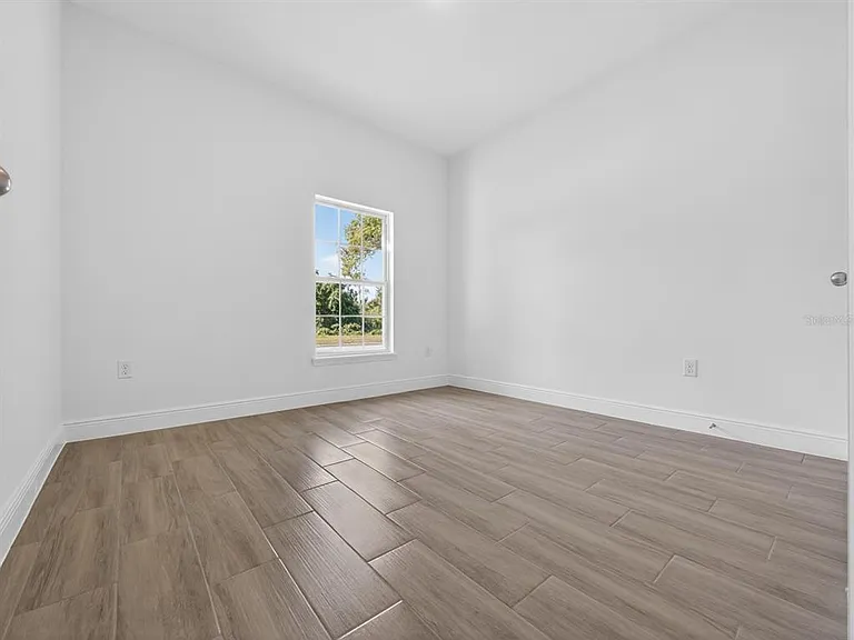 922 N Fairbairn Dr — Photo 25