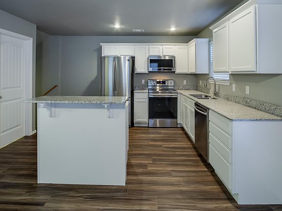 5th image of 2818 W Auburn Dr