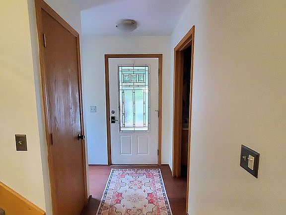 4th image of 1100 Woodview Dr