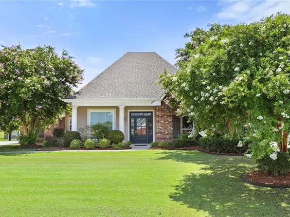 101 Shamrock Dr, Des Allemands, LA 70030