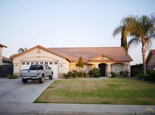 7005 Highland Knolls Dr, Bakersfield, CA 93306