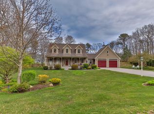 34 Fieldwood Dr, Bourne, MA 02532