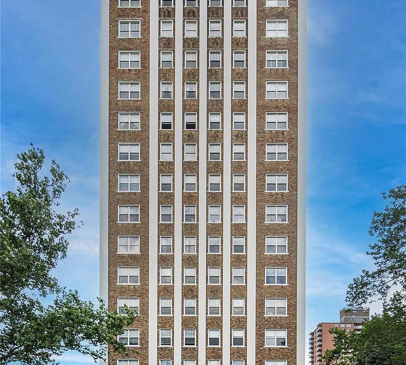 1st image of 4440 Lindell Blvd APT 1003