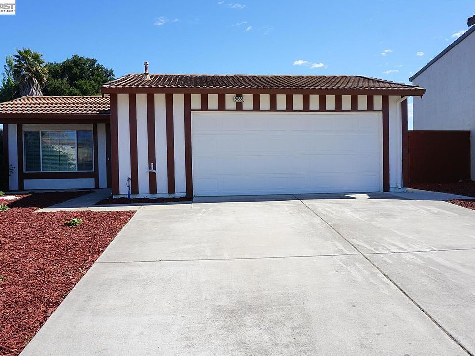 1st image of 30888 Tidewater Dr
