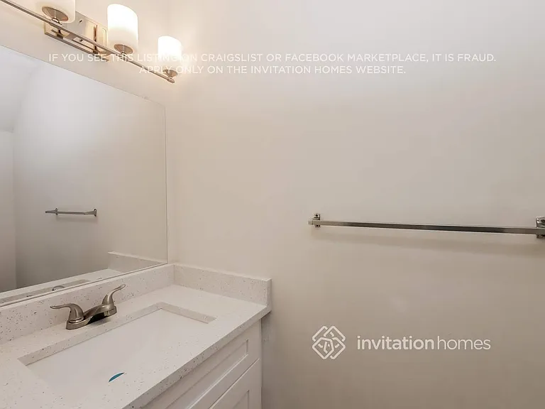 9489 Palm Cir N #9489 — Photo 12