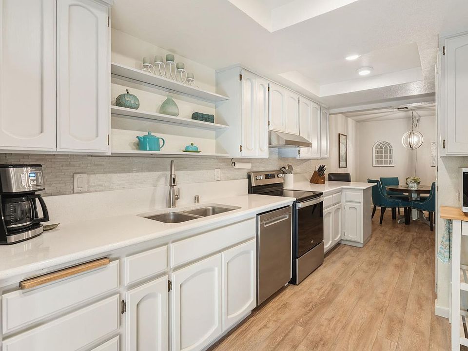 1st image of 6405 El Porto Ln