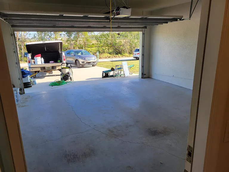 6833 Babcock St — Photo 16