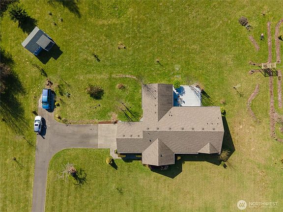 5th image of 8109 Ayer St SE