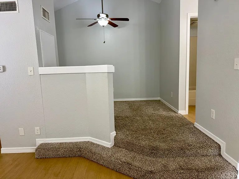 513 S Park Dr — Photo 21