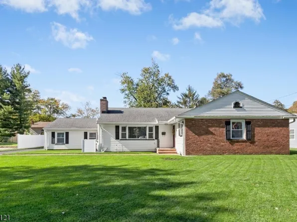 217 Robin Hood Rd, Mountainside Boro, NJ 07092