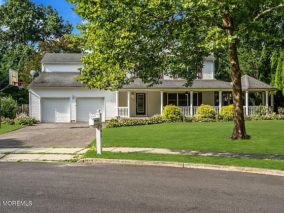 3rd image of 945 Tunesbrook Drive