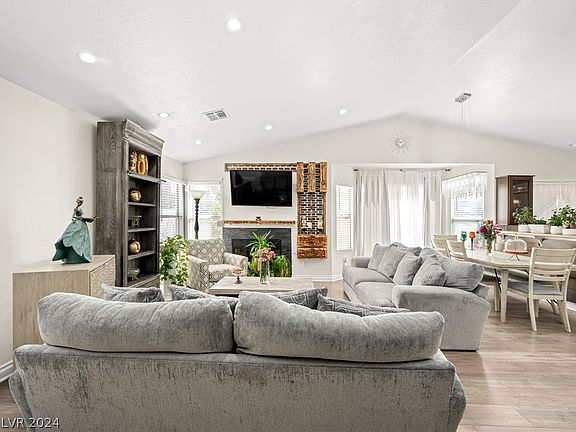 5th image of 8209 Ogee Dr