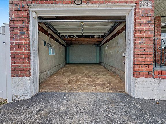 2nd image of 238 Lawson Street