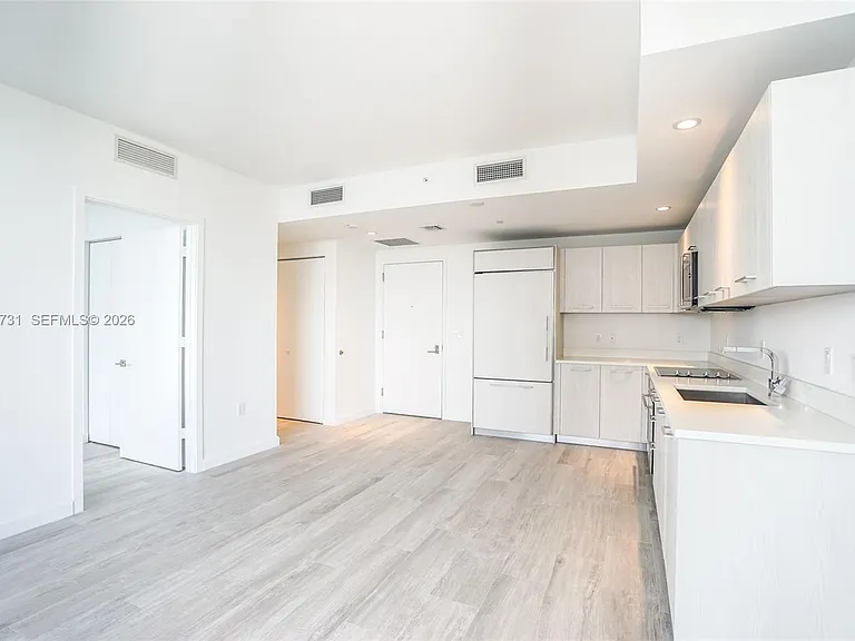 55 SW 9th St #2907 — Photo 7