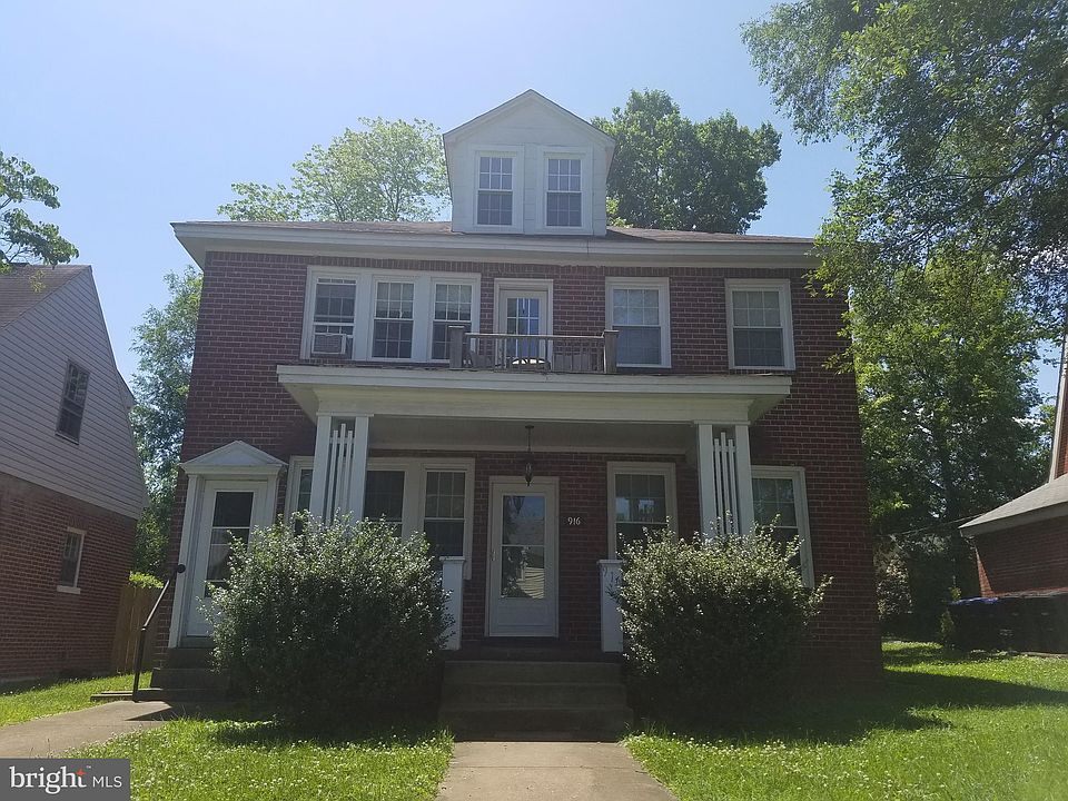 1st image of 916 William St
