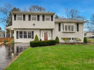 122 Wayne St, Washington, NJ 07882