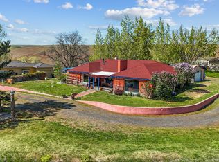 24 NE Mount Hebron Dr, Pendleton, OR 97801