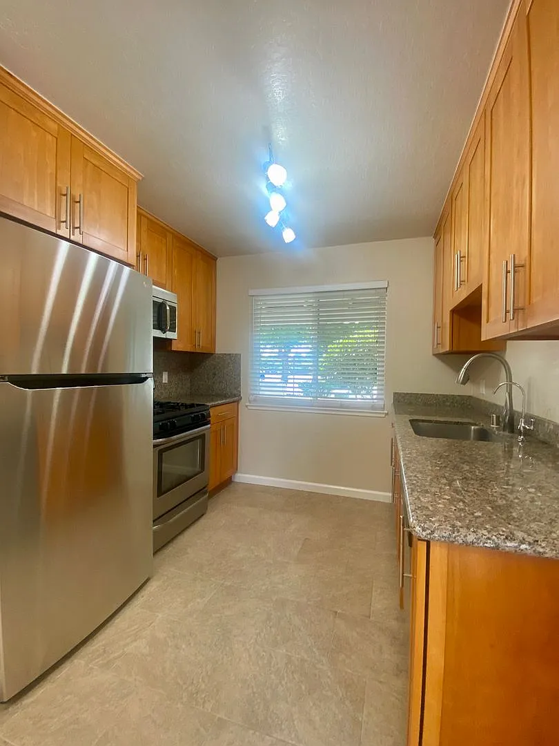 Single level 3 Bedroom Home on a Spacious Corner Lot! — Photo 3