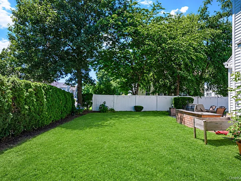 101 Raspberry Ct — Photo 6