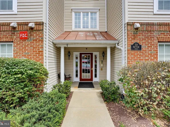 501 Patton Cir #6K, Frederick, MD 21703
